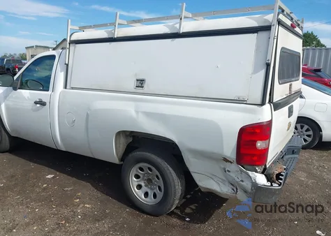 2008 Chevrolet Silverado 1500 Work Truck z USA, uszkodzony, nr VIN 1GCEC14X18Z104269